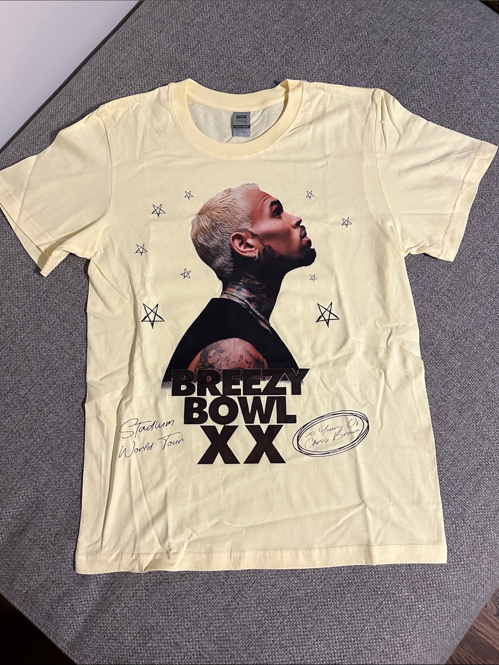 Breezy Bowl XX Graphic Tee in Pale Yellow